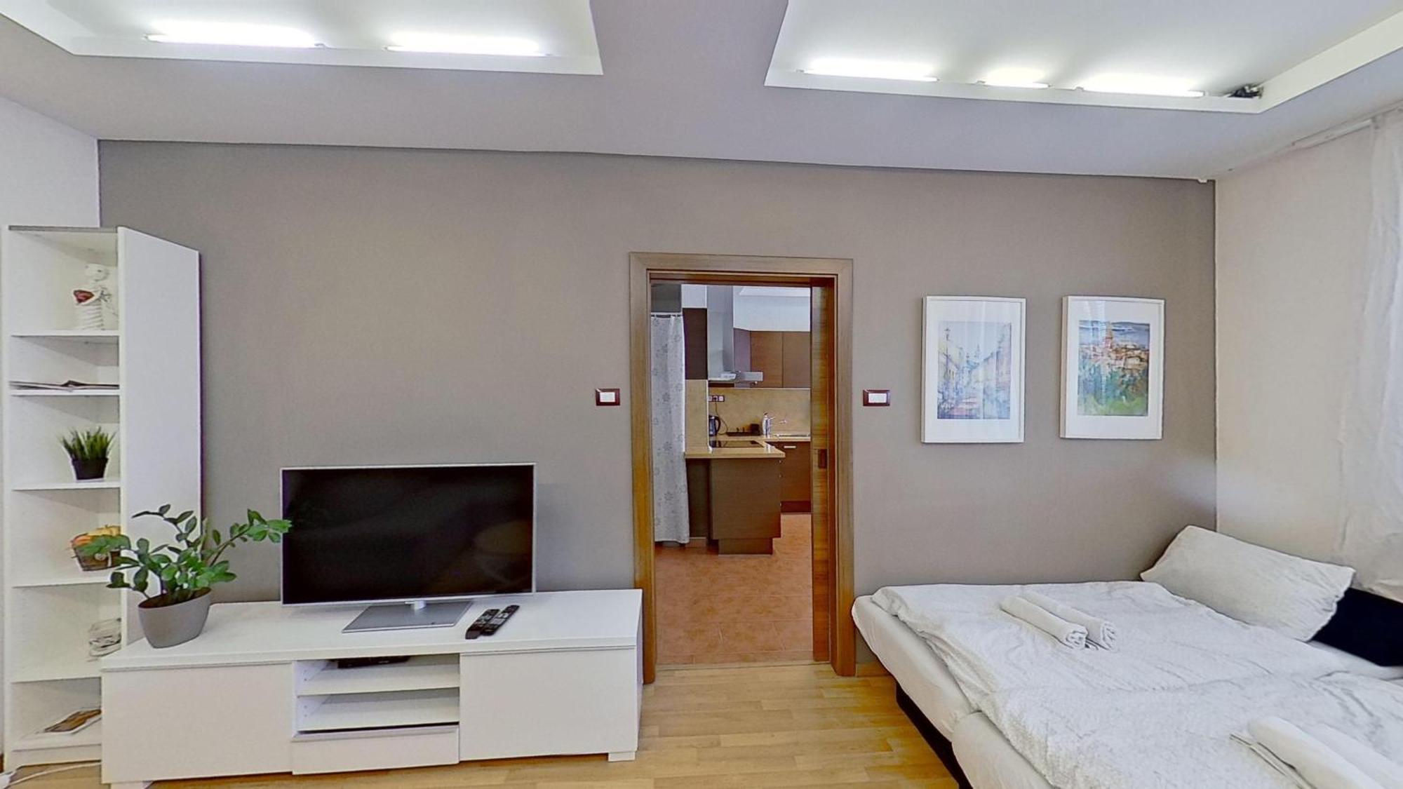 2Br Apt With Free Garage Parking, Close To The Historic Centre Μπρατισλάβα Εξωτερικό φωτογραφία