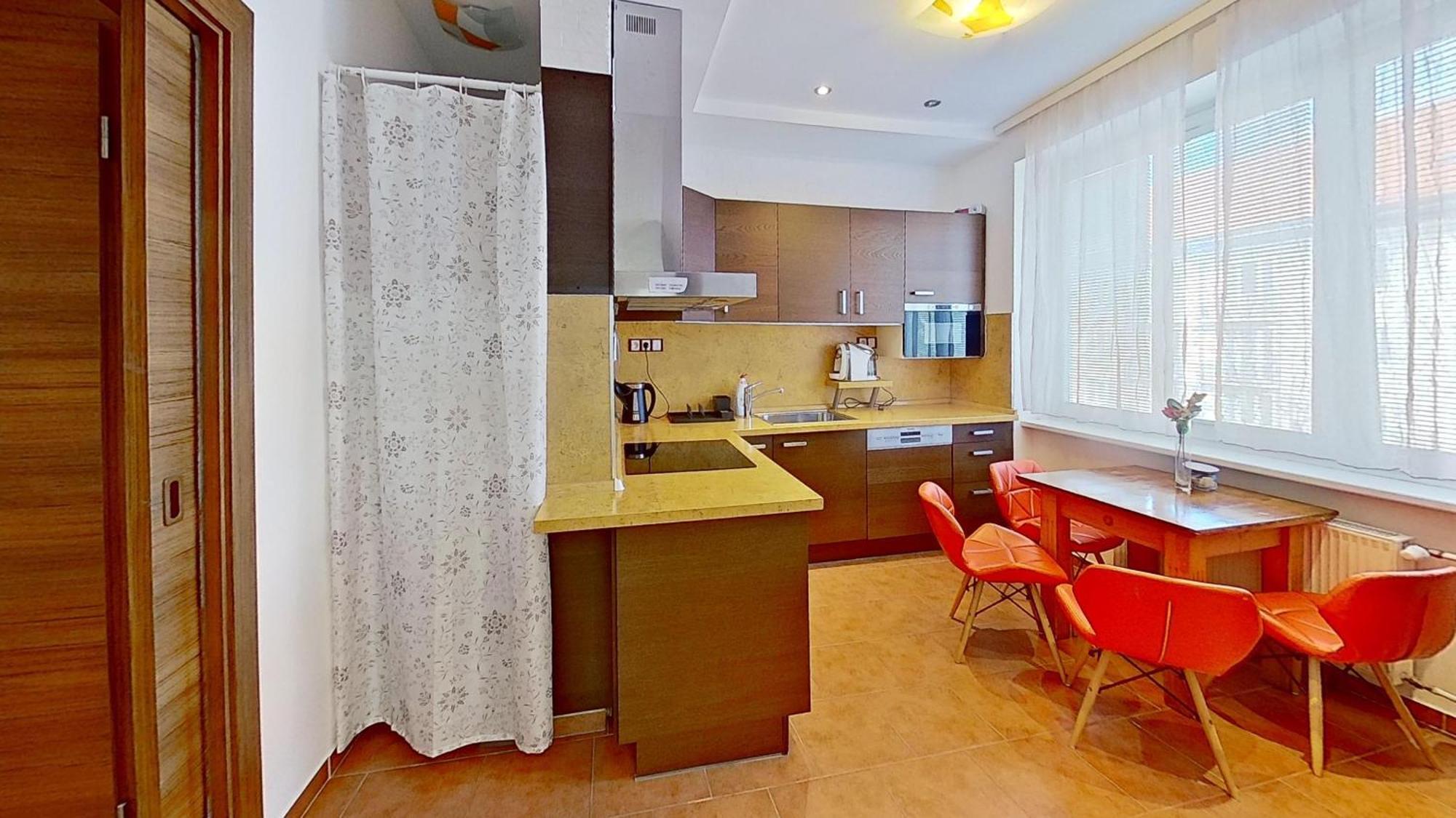 2Br Apt With Free Garage Parking, Close To The Historic Centre Μπρατισλάβα Εξωτερικό φωτογραφία