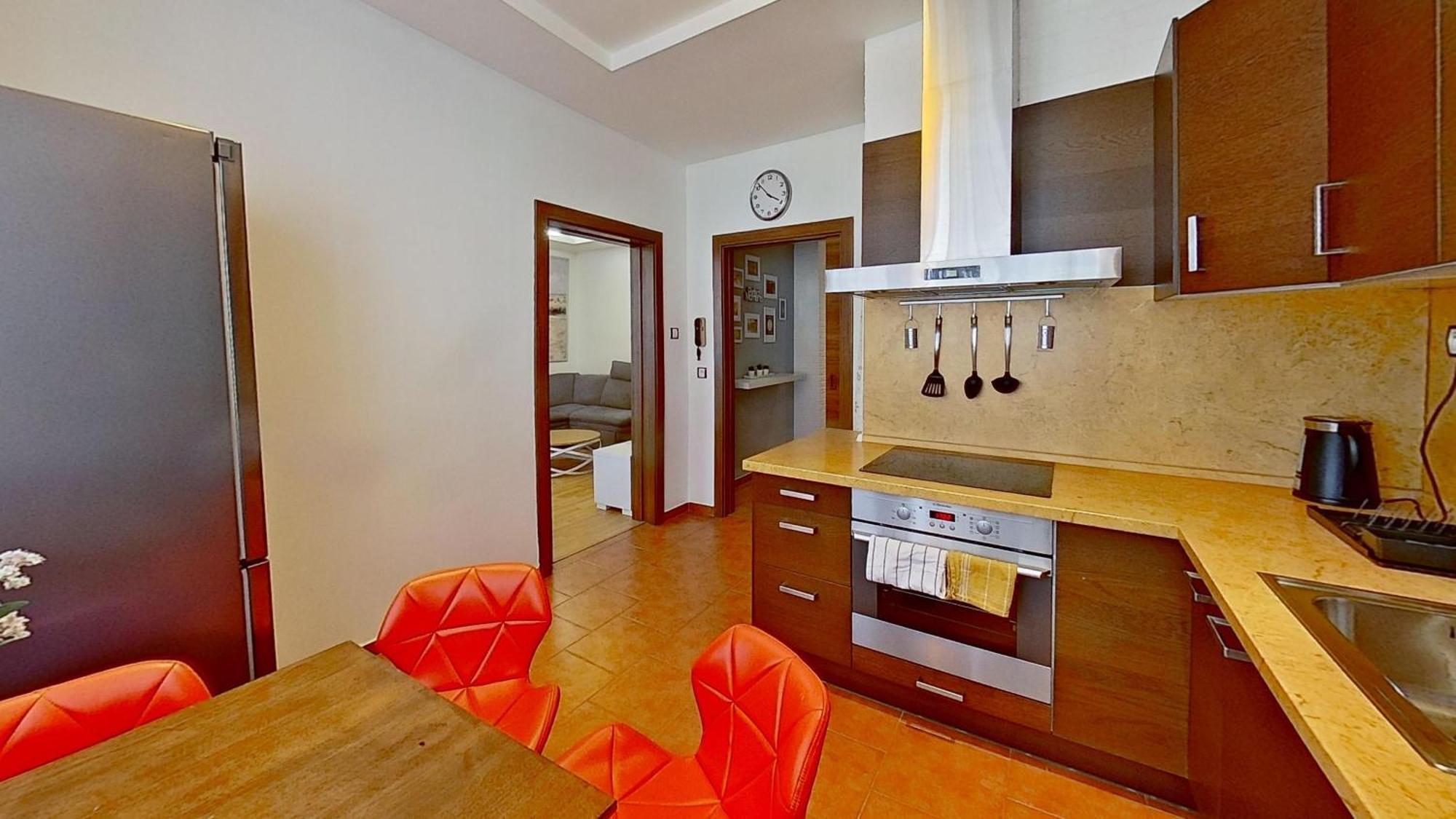 2Br Apt With Free Garage Parking, Close To The Historic Centre Μπρατισλάβα Εξωτερικό φωτογραφία